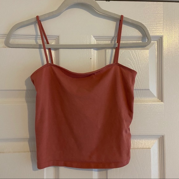 basic cropped tank - Picture 2 of 4